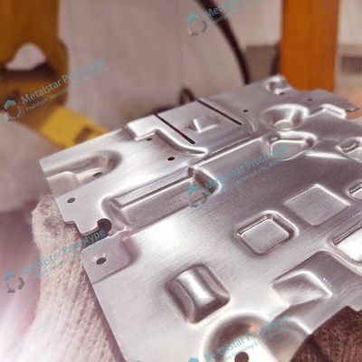 1Herstellung von Aluminiumblechen mit einer Präzisionsdichte von 0,5 mm für Geräte