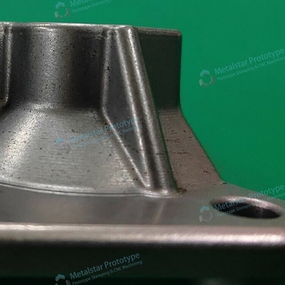 Prototypen für die schnelle CNC-Bearbeitung von leichten Stahlmaschinen für Automobile