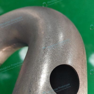 Schnellherstellung von Rohren aus Edelstahl für Kraftfahrzeuge