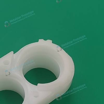 CNC-Bearbeitung von Prototypen aus HDPE-Kunststoff für Fahrzeuge